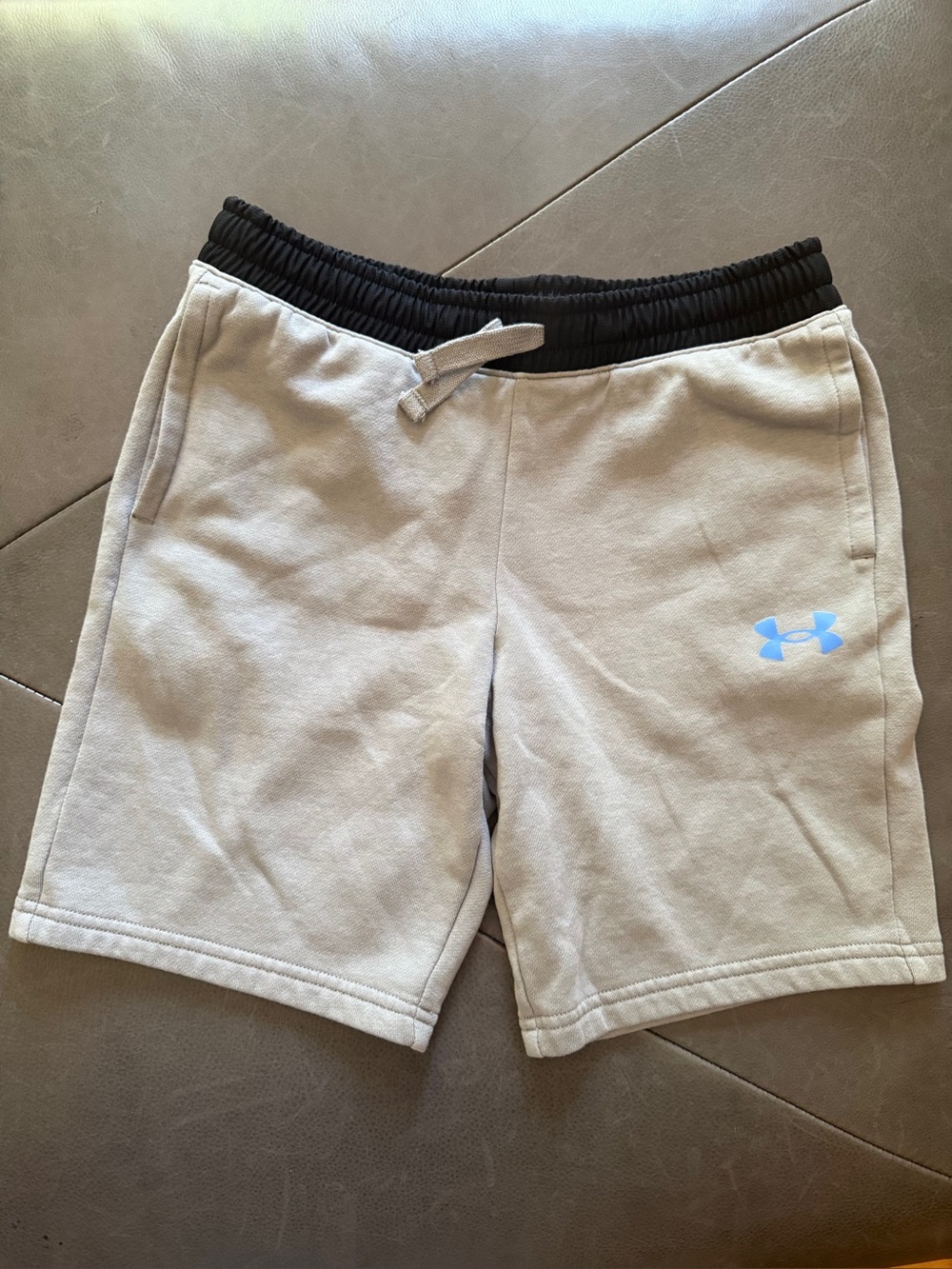 Under Armour Boys Beige Athletic Shorts Black Waistband & Light Blue Logo- Large